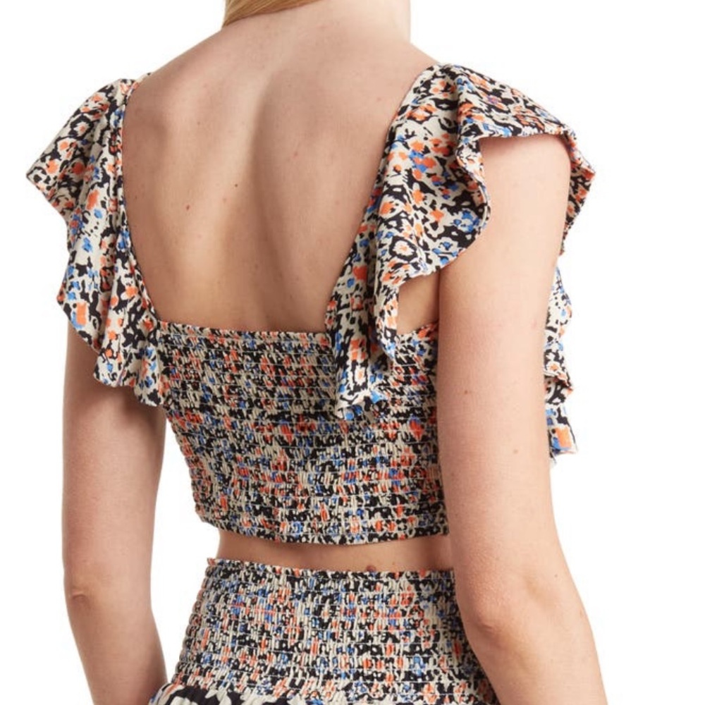 MAAJI ❤️‍🔥 GLOWY FLUTTER SLEEVE SMOCKED CROP TOP NWT SIZE MEDIUM - Picture 2 of 10